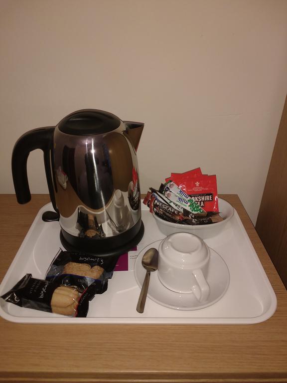 Acton Lodge Guest House Londra Esterno foto