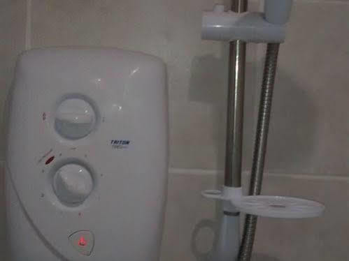 Acton Lodge Guest House Londra Esterno foto